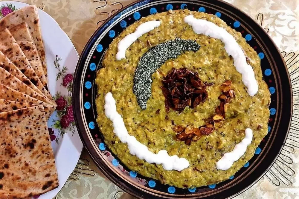 طرز تهیه آش بلغور و بادمجان طعمی اصیل و مقوی از آشپزی ایرانی